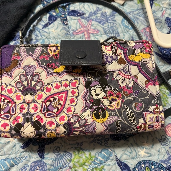 Disney Vera Bradley crossbody purse - Picture 4 of 5